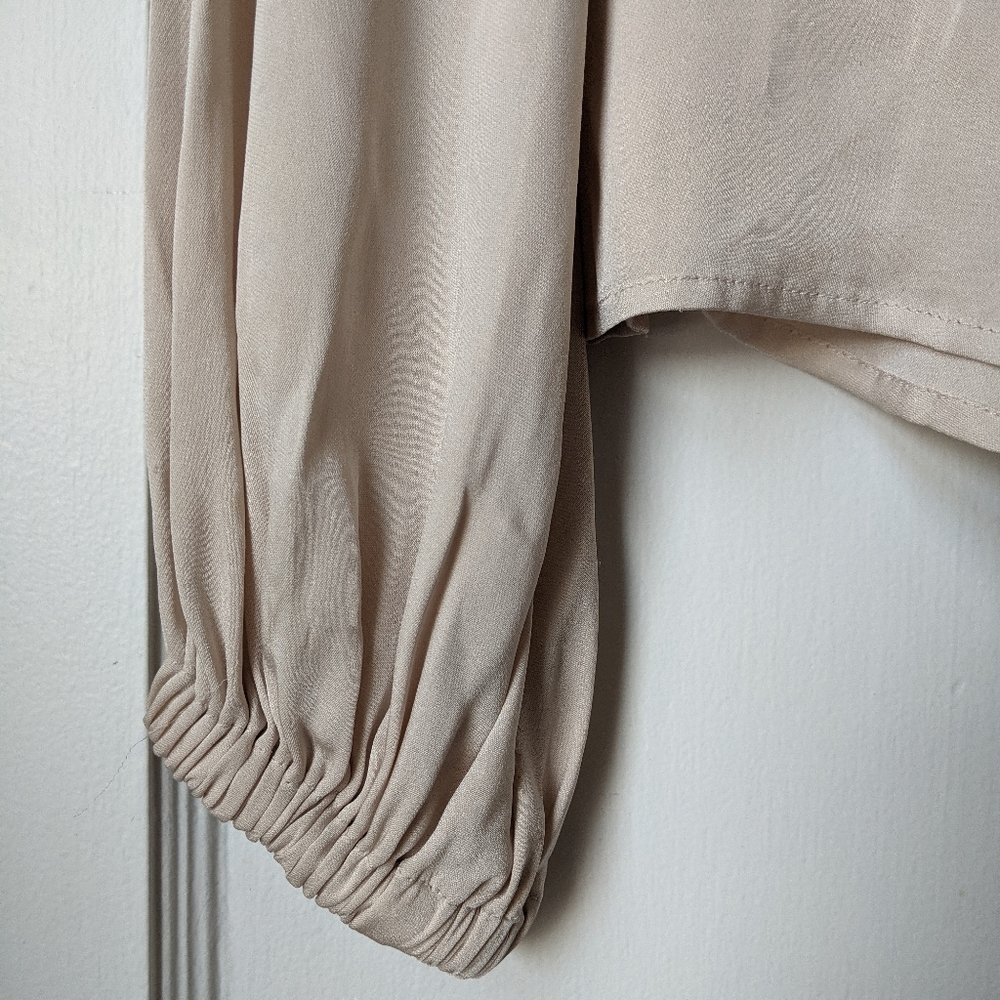 Diane Von Furstenberg silk blouse - Picture 6 of 10